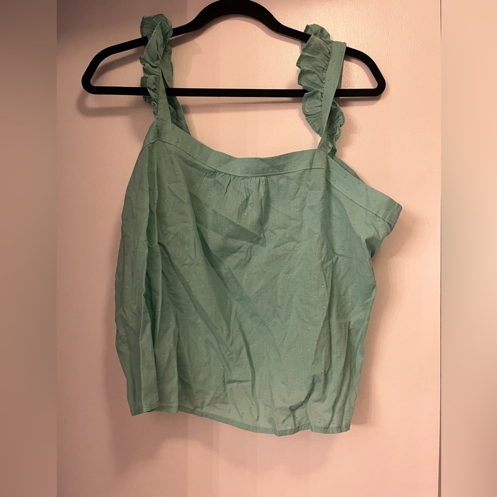 Ruffle tank top size XL